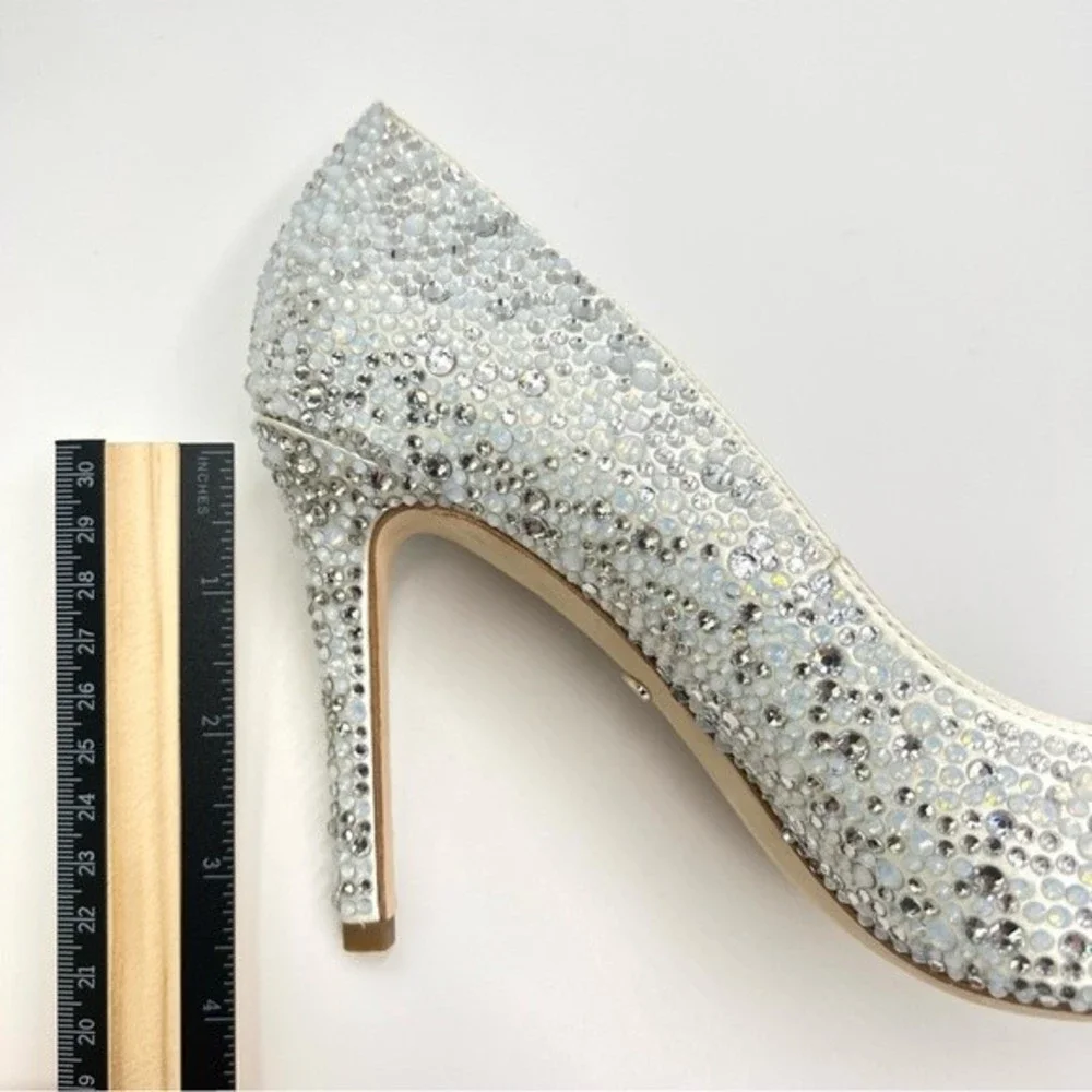 Badgley Mischka Size 8 Bethany Jeweled Stiletto White Satin‎ Pumps Heels Shoes